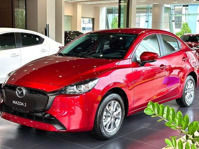 Mazda2 và CX-3 giảm cả chục triệu 'đấu' ôtô lắp ráp trong nước