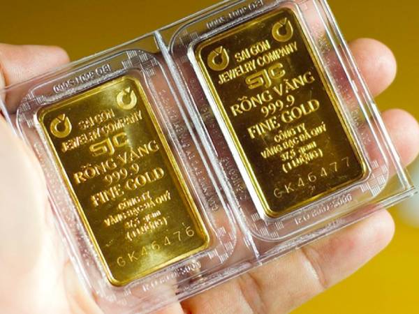 Giá vàng miếng SJC tăng vọt lên 82 triệu đồng/lượng