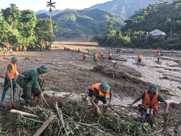 Tìm thấy thêm 1 thi thể tại thôn Làng Nủ
