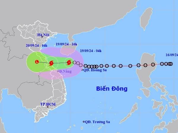 Tin bão số 4 khẩn cấp: Gió giật cấp 10, cách Đà Nẵng hơn 200km