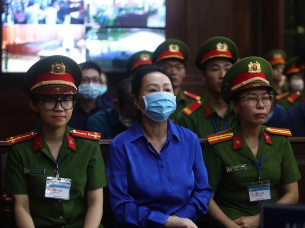 Những hình ảnh đầu tiên về phiên tòa bà Trương Mỹ Lan lần thứ 2