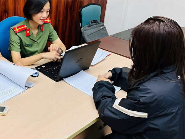 Một cô gái đã mạo danh TAND cấp cao Hà Nội chuyển khoản 200 nghìn ủng hộ