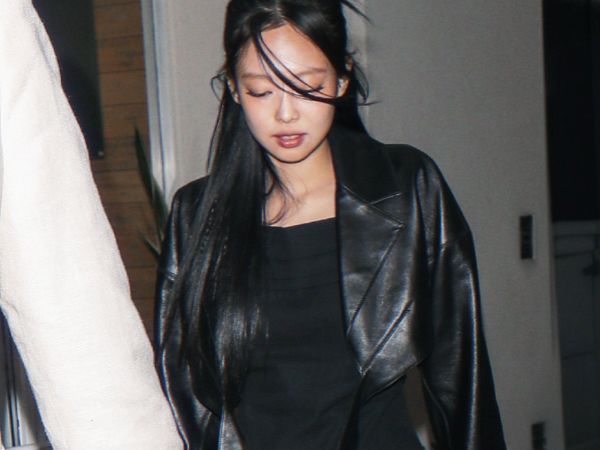 'Tóm gọn' Jennie hẹn hò nam idol cực hot ở Mỹ