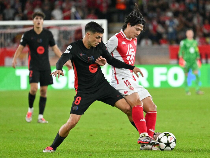 Lamine Yamal ghi bàn đầu tiên ở Cup C1, Barca thua đau Monaco