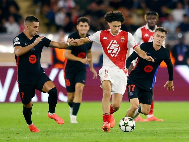 HLV Hansi Flick nêu lý do khiến Barcelona đứt mạch trận toàn thắng