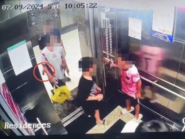 Triệu tập đối tượng sàm sỡ thiếu nữ 18 tuổi trong thang máy chung cư ở Hà Nội