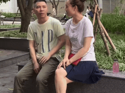 Vợ Công Lý đăng video gây tranh cãi