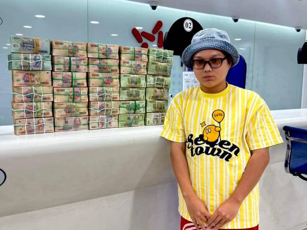 Phạm Thoại lại gây sốc, nhưng lần này quá oke: Tiếp tục đem 5 tỷ đồng đi làm từ thiện!