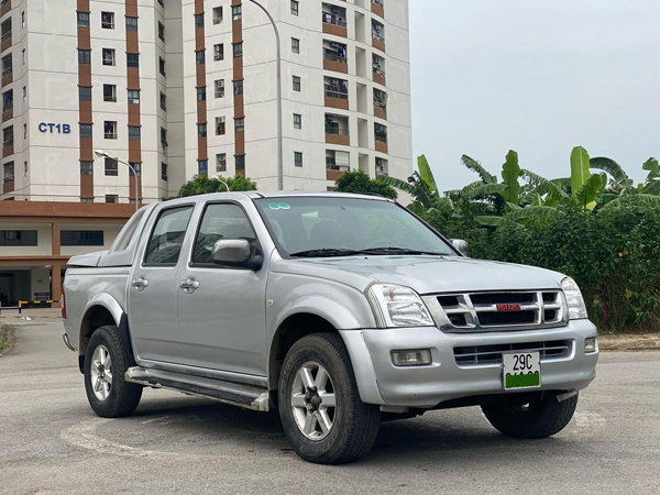 Trên 200 triệu đồng có thể mua được xe bán tải số tự động nào?