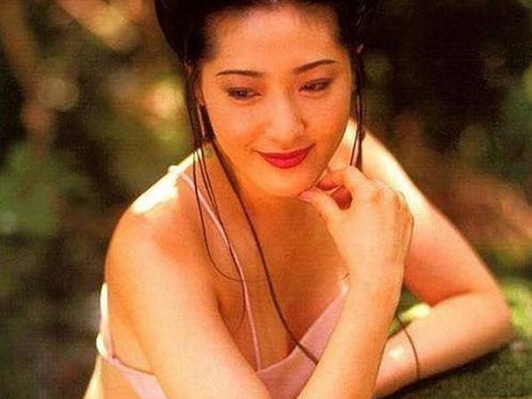'Bom sex' Dương Tư Mẫn: Phát hiện u ác tính, lặng lẽ từ giã showbiz