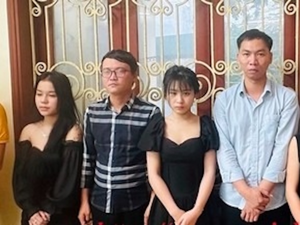 Đột kích quán karaoke, phát hiện 8 nam nữ tụ tập sử dụng ma túy