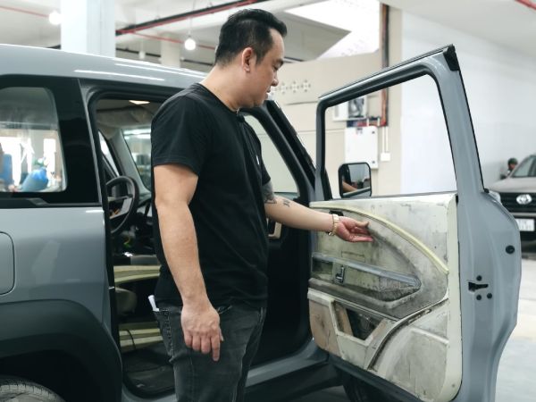 'Pháp sư' Mr Xuân Hoàn nhá hàng VinFast VF 3 bản nâng cấp: Lột xác thành tiểu Defender, bộ mâm trên thế giới không có cái thứ 2