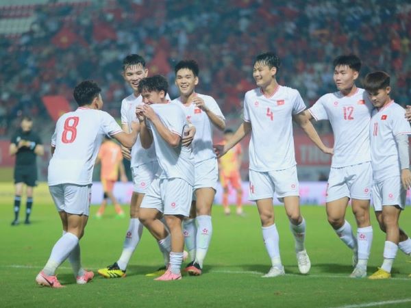 Công Phương rực sáng, U20 Việt Nam đại thắng trận ra quân giải châu Á