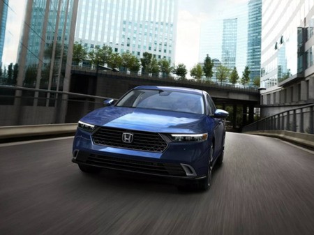 Honda Accord 2025 đối thủ Toyota Camry liệu có về Việt Nam?
