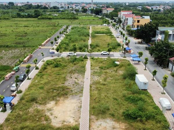 Đất đấu giá Hà Nội cao bất thường rồi thi nhau bỏ cọc, sắp quay đầu hạ nhiệt?