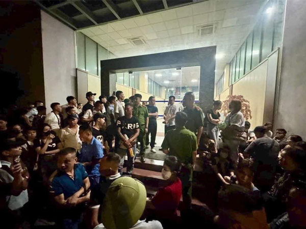Công ty Educa Việt Nam bỏ rơi hàng trăm lao động tại sân bay