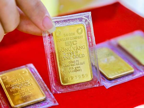 Dân kêu khó mua vàng, Ngân hàng Nhà nước nói gì?