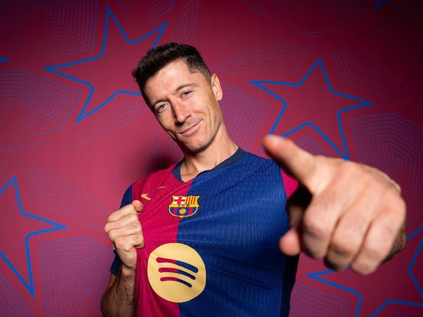 Lewandowski lập đại công, Barca thắng trận thứ 7 liên tiếp