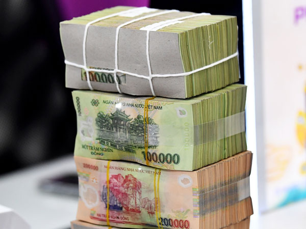 Đà tăng lãi suất huy động chững lại trong tháng 9