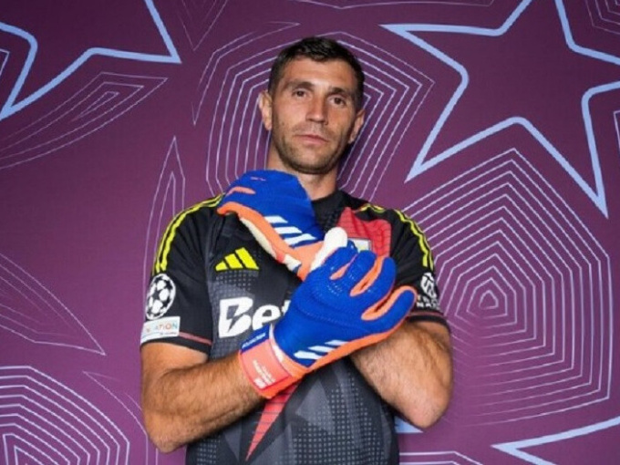 Tuyển Argentina tổn thất nặng vì ‘trò hề’ của Emiliano Martinez