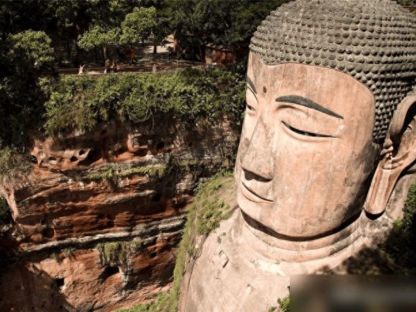 Bí ẩn 'nước mắt Đức Phật' của tượng Phật khổng lồ Leshan: Hiện tượng khoa học hay truyền thuyết?