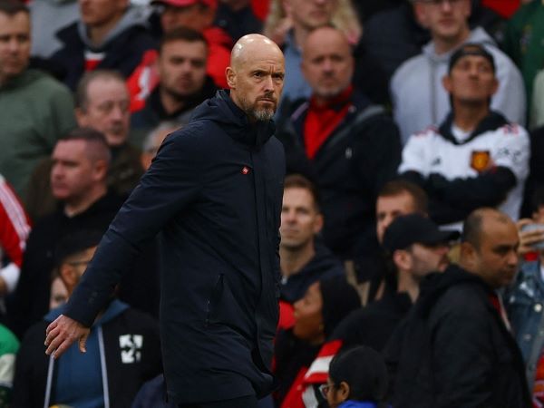 Ten Hag chê bai học trò, trút giận lên phóng viên