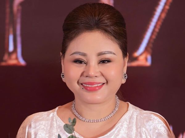 Diễn viên Lê Giang tuổi 52 hóa ‘phú bà phông bạt’, đắt show phim ảnh bậc nhất