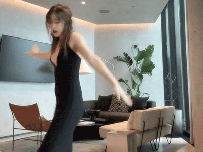 Body siêu thực của Chao