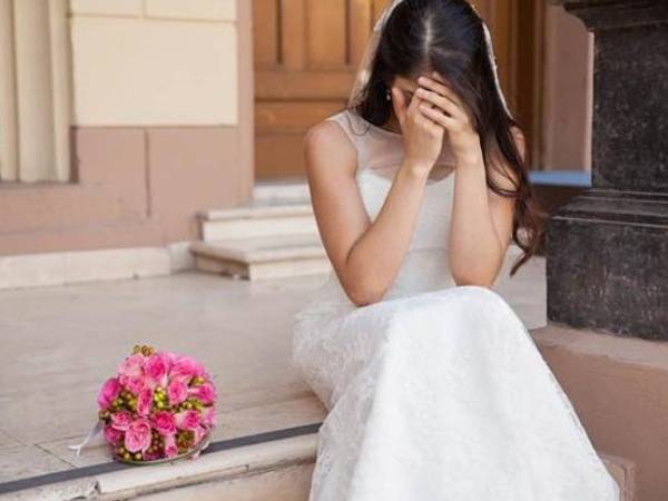 Đêm tân hôn, chồng thỏ thẻ nói mức lương thật mà tôi giật mình, nghĩ lại mà đau với câu mẹ chồng nói lúc dạm ngõ