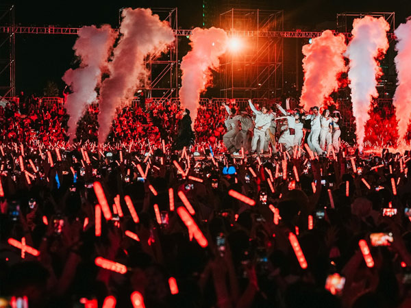 Ngày này rồi cũng đến: Giới trẻ mê nghệ sĩ Việt, các concert thuần Việt 'cháy vé' vì sức hút của idol quốc nội!