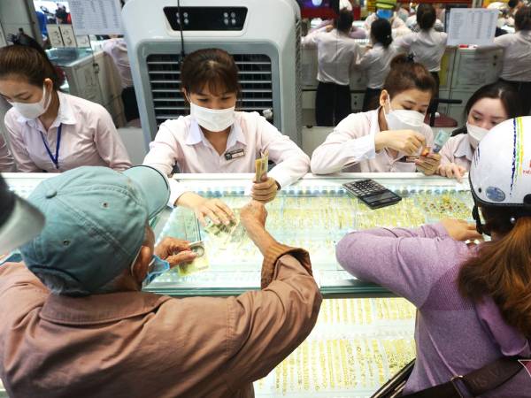 Giá vàng tăng cao, cử tri kiến nghị can thiệp từng thời điểm