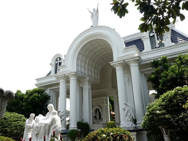 Bí ẩn ngôi mộ của cậu bé 8 tuổi ở TP.HCM: Như dinh thự tráng lệ, xây theo kiến trúc Pháp