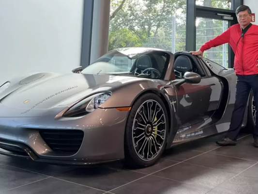 Đại gia Việt mua Porsche 918 Spyder triệu đô nhưng hãng không bán