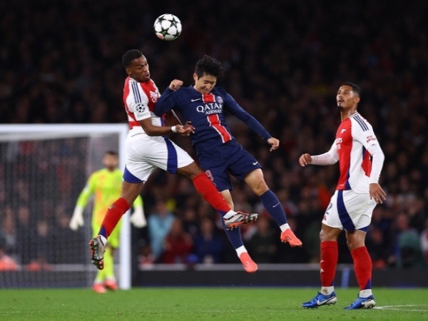 Thủ quân Saka lập công, Arsenal hạ gục PSG ở Champions League