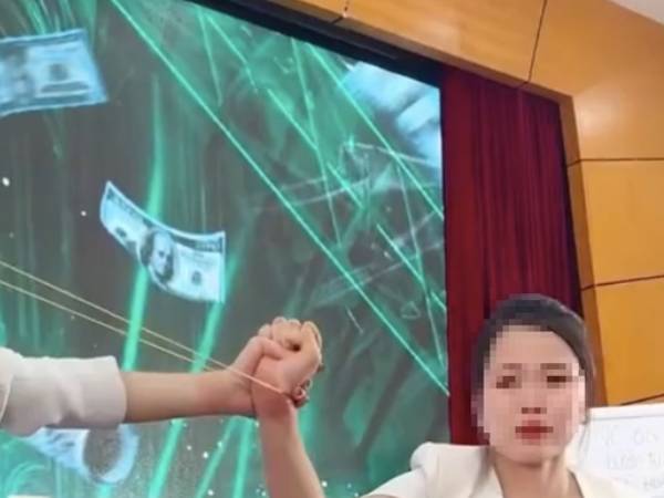Đào tạo đội nhóm bán hàng bằng 'bắn dây chun, đánh roi': Bộ Công Thương lên tiếng