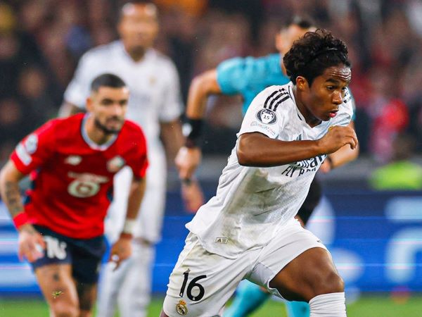 Real Madrid thua sốc, HLV Ancelotti nói câu khiến dàn sao câm nín