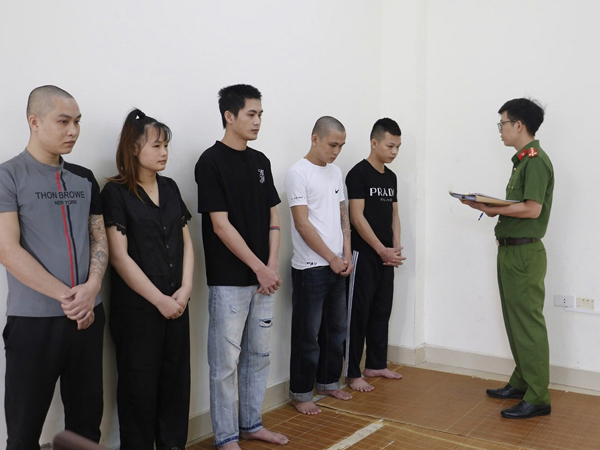 Tin lời bạn gái 'Quỳnh Châu' trên mạng, người đàn ông mất gần 19 tỉ đồng
