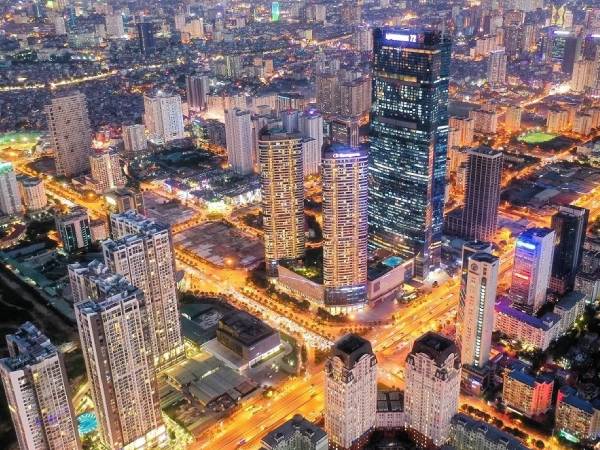 Một hộ gia đình ở Hà Nội phải 'nhịn ăn, nhịn tiêu' 18 năm mới đủ tiền sắm chung cư 'phổ cập' giá 4 tỷ đồng