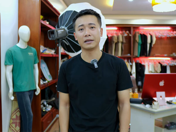 Toàn cảnh biến căng trong team Quang Linh đến từ thông tin 1 thành viên bị đuổi việc, quay lại 'bóc phốt'