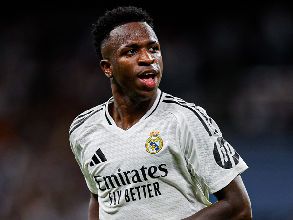 Hạ ‘Tàu ngầm vàng’, Real Madrid san bằng điểm số với Barca