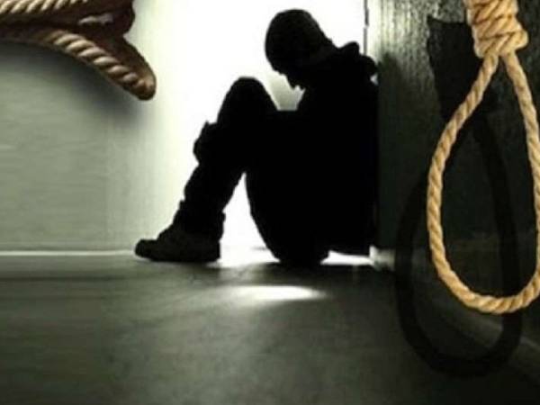 Đi học về, con bàng hoàng phát hiện cha mẹ chết trong căn nhà khoá trái