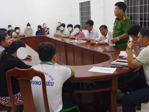 Nam sinh lớp 8 bị đánh hội đồng: 8 học sinh bị cho thôi học 1 năm, Hiệu trưởng và 2 giáo viên bị xử lý