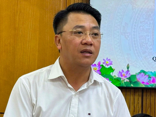 Bộ Tư pháp thông tin về việc nữ sinh lớp 12 ở Hà Nội bị thu hồi giấy khai sinh