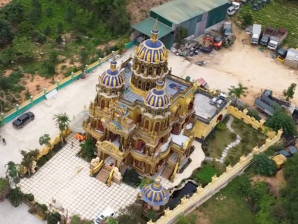 Lâu đài trăm tỷ của 'đại gia đồng nát' buộc phải tháo dỡ 1 phần vì xây dựng trái phép: Chủ nhà nói gì?