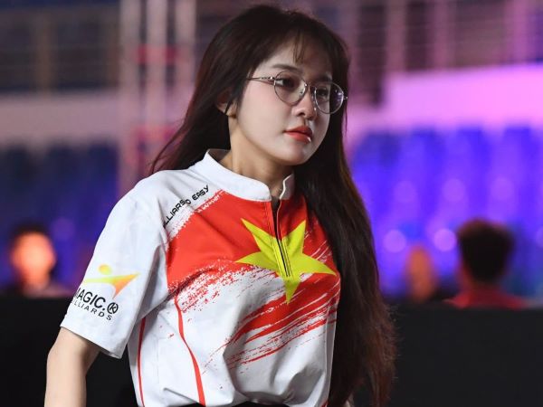 Nữ cơ thủ Việt Nam xinh như hot girl, tạo nên trận đấu kịch tính bất ngờ tại Hanoi Open 2024
