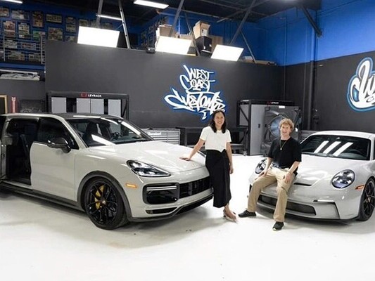 Chiếc MPV Porsche Cayenne Turbo GT của 'nóc nhà' ông chủ Facebook