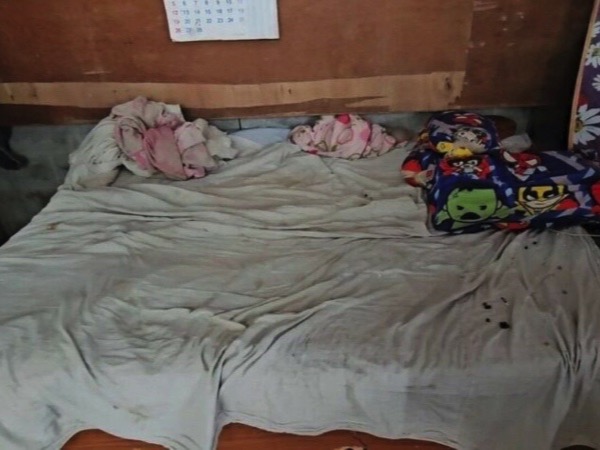 Đánh đập vợ cho hả cơn giận, sáng hôm sau gọi vợ dậy cho uống nước, chồng chứng kiến cảnh tượng kinh hãi