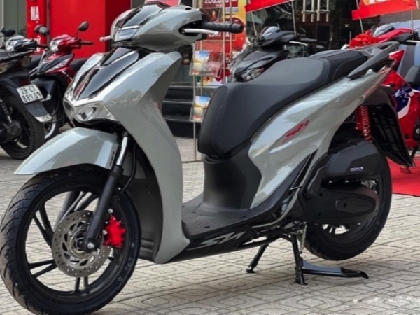 Từ năm 2025 Honda SH125i, Vision sẽ tăng giá hàng loạt vì lý do này