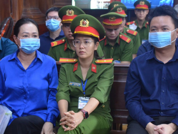 Xét xử giai đoạn 2 vụ Vạn Thịnh Phát: Trần Thị Mỹ Dung khóc và xin lỗi các bị hại