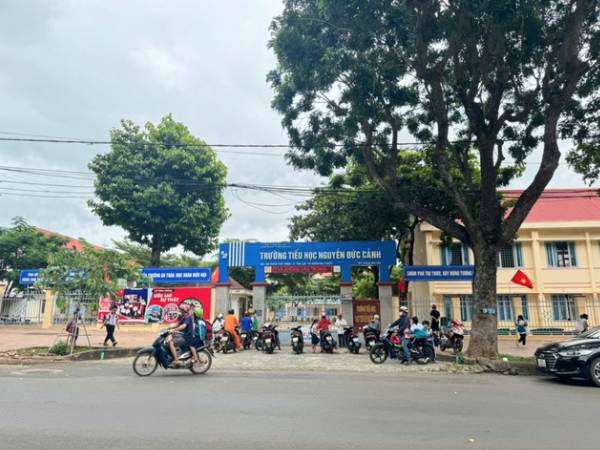 Vụ mùi lạ xuất hiện trong trường tiểu học, 2 cô giáo ngất xỉu: Hé lộ nguồn nghi phát tán mùi lạ